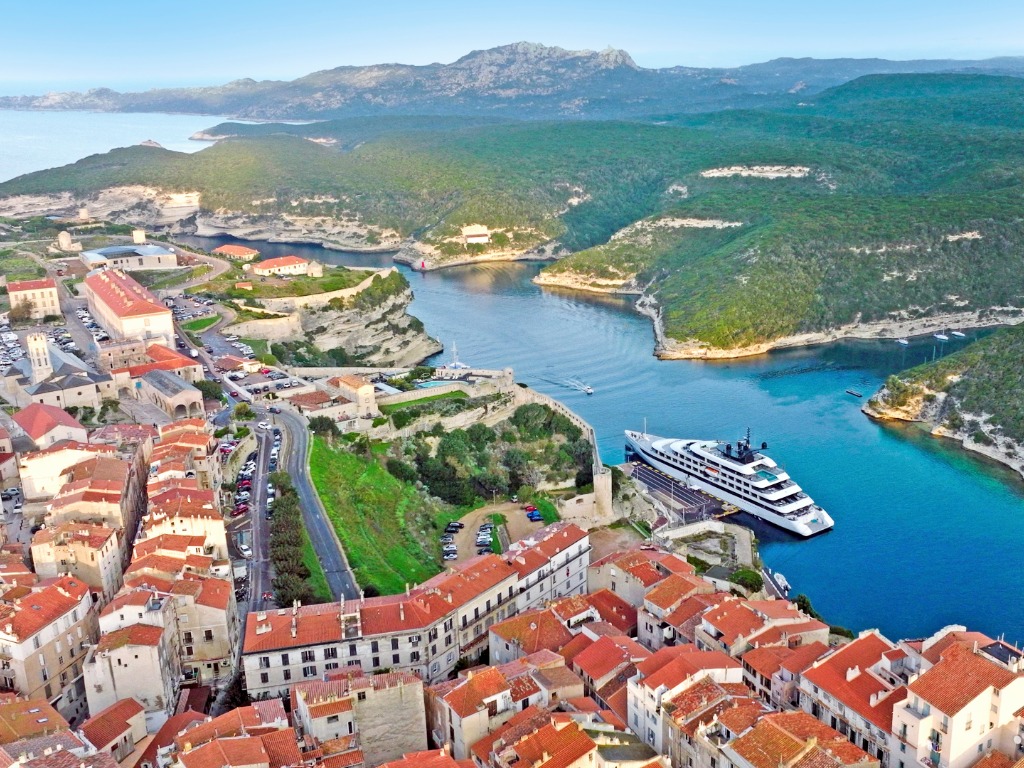 Scenic and Emerald Cruises hosting Ocean Travel Lounge events