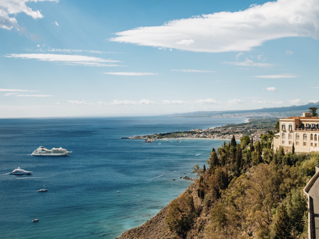 Seabourn marks 40th anniversary with the Ruby Collection